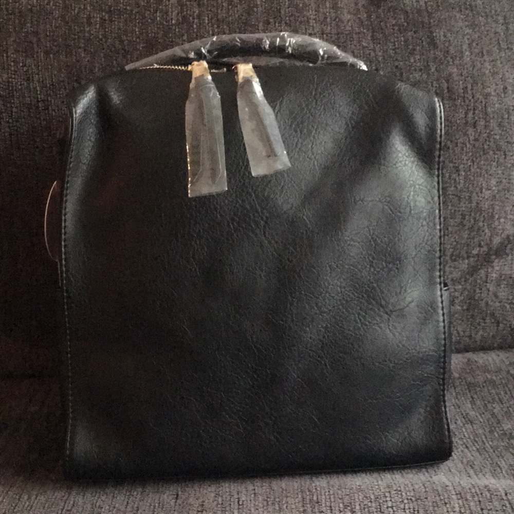 Vegan Leather Convertible Backpack 😍